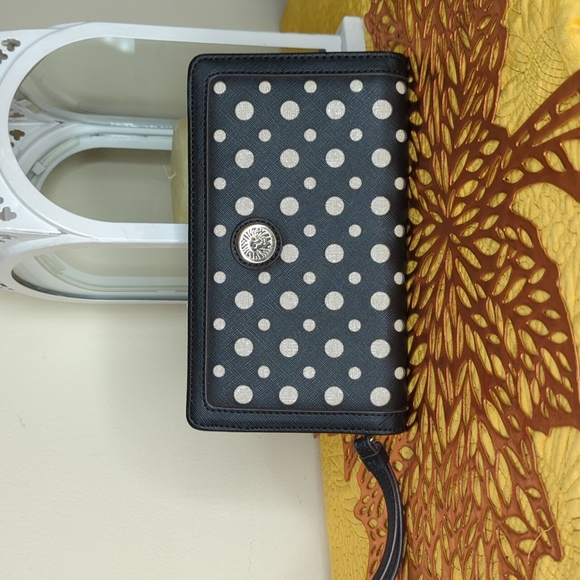 Anne Klein wristlet - Picture 1 of 5